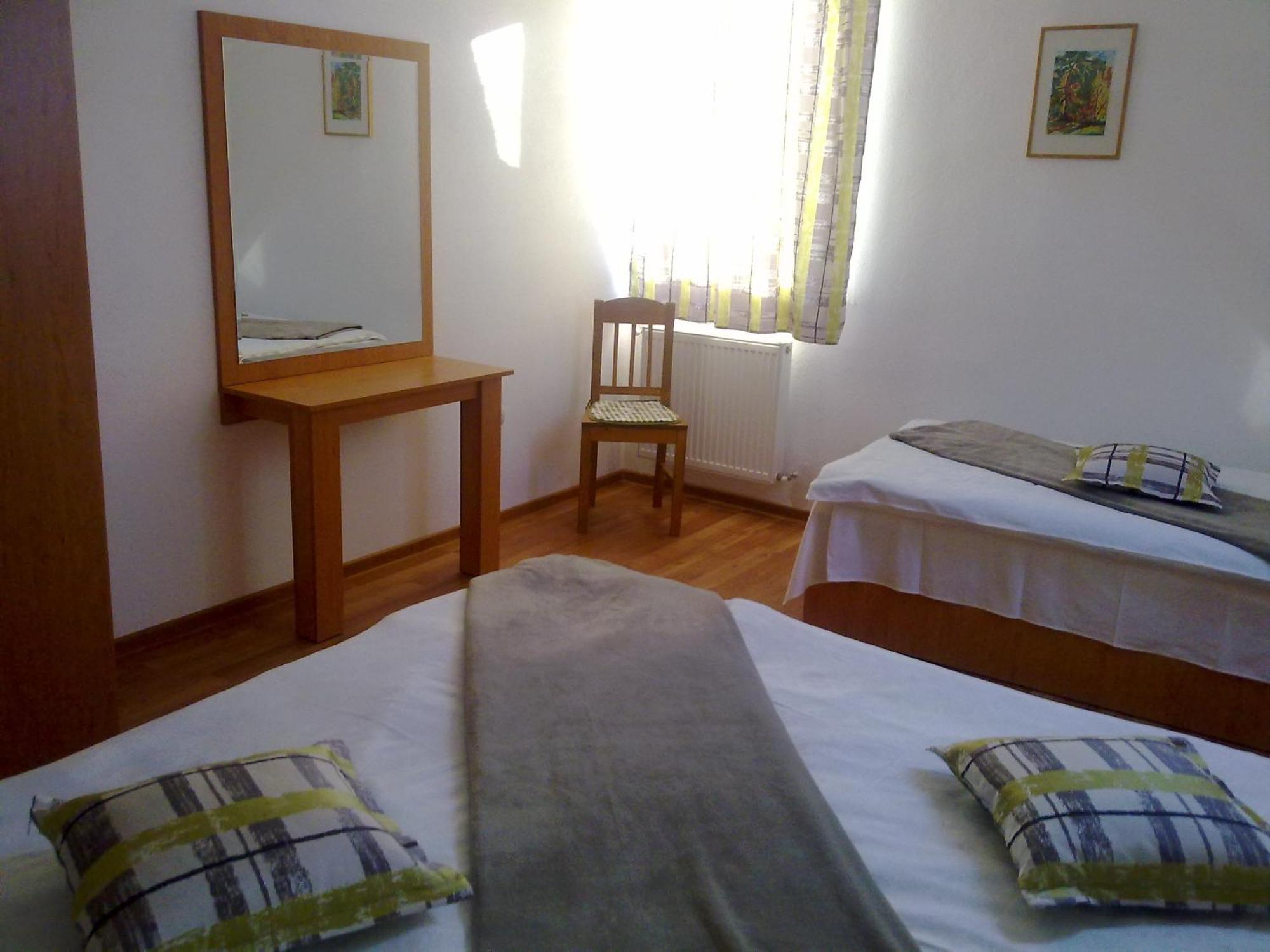 Hotel Casa Dancs Covasna Habitación foto